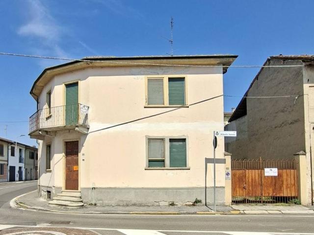 Villa Indipendente in vendita a Garlasco, Lombardia