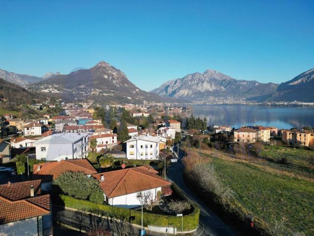 Villa Indipendente in vendita a Garlate, Lombardia