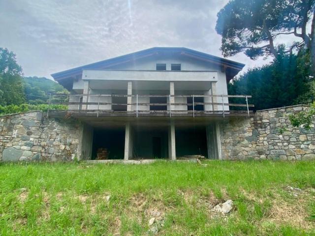 Villa Indipendente in vendita a Garlate, Lombardia