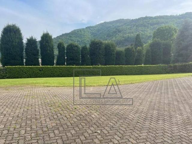 Villa Indipendente in vendita a Garlate, Lombardia