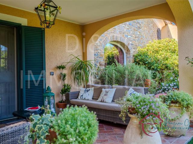 Villa Indipendente in vendita a Garlenda, Liguria