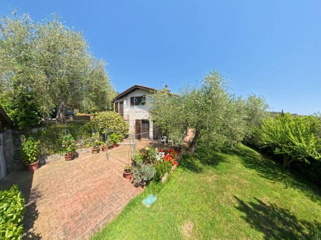 Villa Indipendente in vendita a Garlenda, Liguria