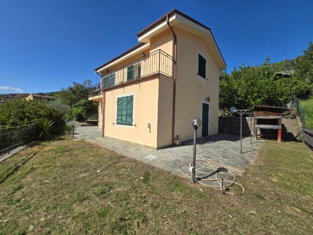 Villa Indipendente in vendita a Garlenda, Liguria