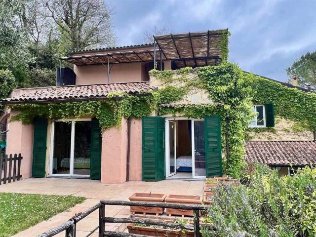 Villa Indipendente in vendita a Garlenda, Liguria