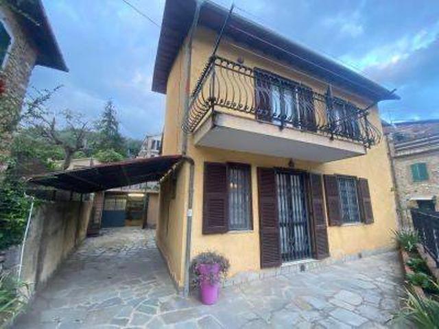 Villa Indipendente in vendita a Garlenda, Liguria