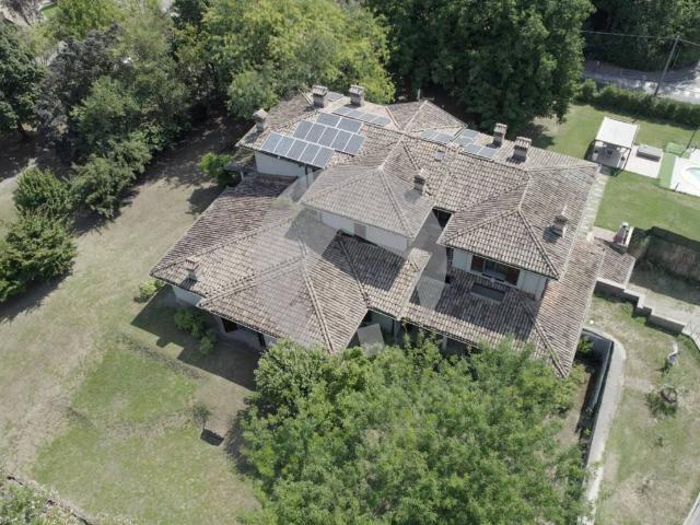 Villa Indipendente in vendita a Val d’Enza, Re