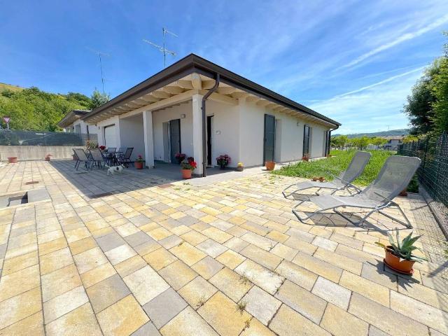 Villa Indipendente in vendita a Val d’Enza, Re