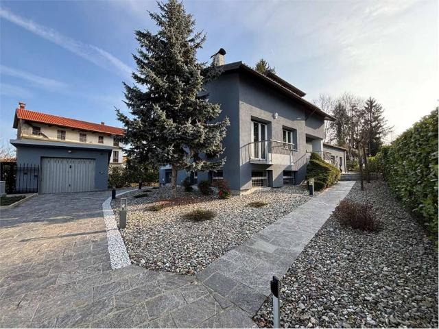 Villa Indipendente in vendita a Gattico-Veruno, Piemonte