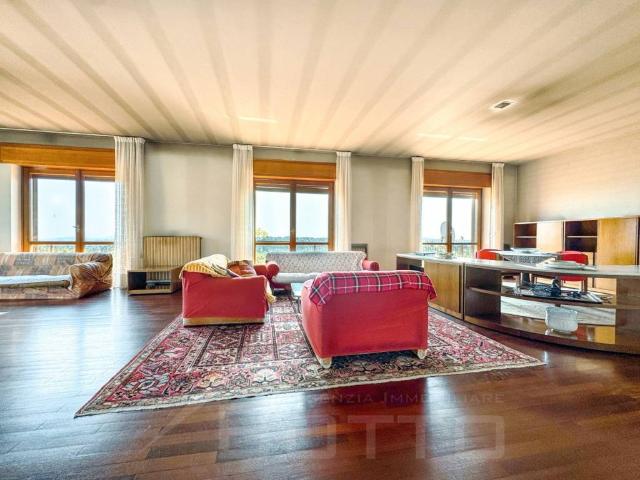 Villa Indipendente in vendita a Gattico-Veruno, Piemonte