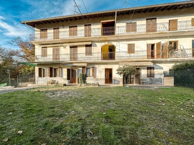 Villa Indipendente in vendita a Gattico-Veruno, Piemonte