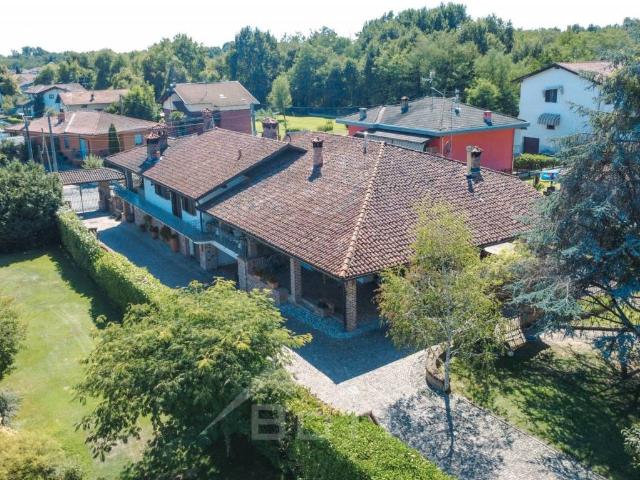 Villa Indipendente in vendita a Località San Bernardo, Piemonte