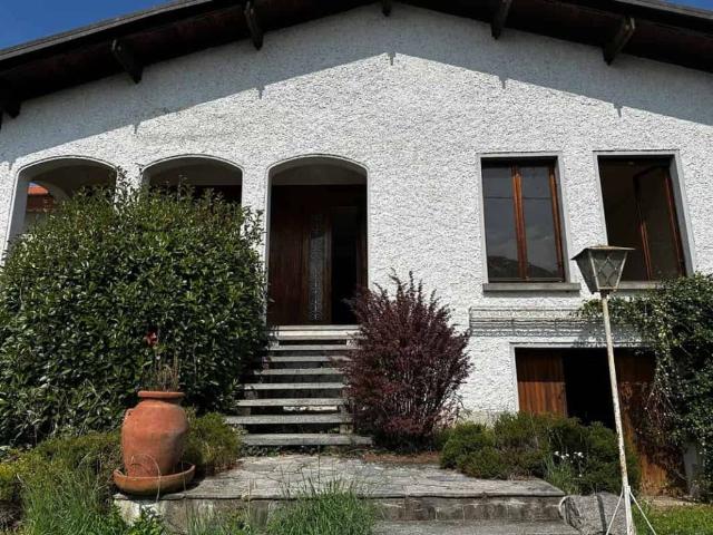 Villa Indipendente in vendita a Località San Bernardo, Piemonte