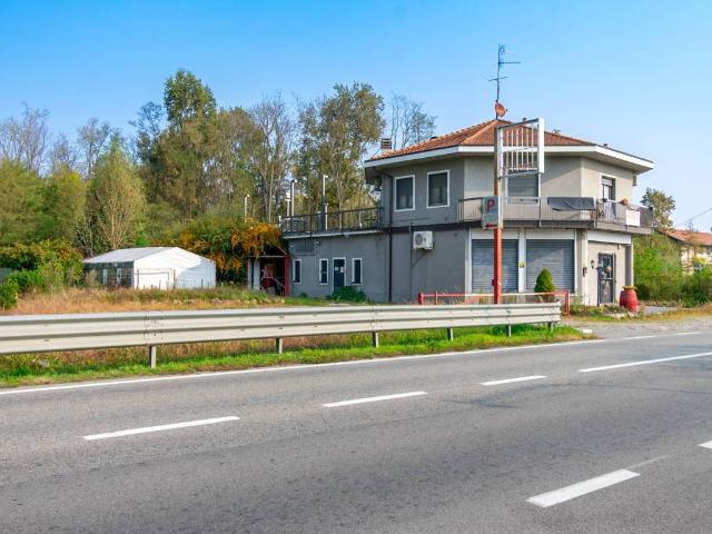 Villa Indipendente in vendita a Località San Bernardo, Piemonte