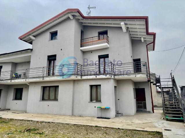 Villa Indipendente in vendita a Piemonte, Vercelli
