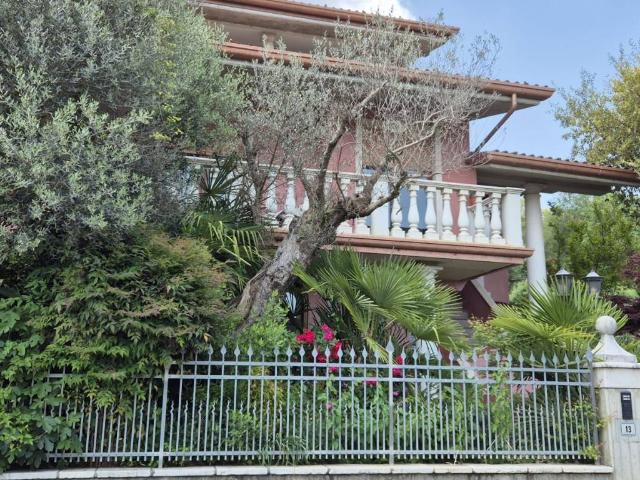 Villa Indipendente in vendita a Comunità montana della Valle Sabbia, Gavardo