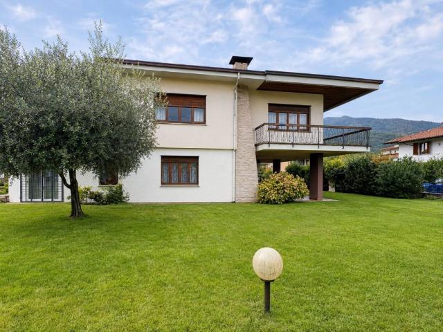 Villa Indipendente in vendita a Comunità montana della Valle Sabbia, Gavardo
