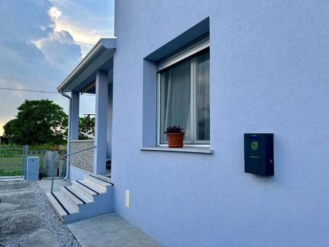 Villa Indipendente in vendita a Gavello, Veneto