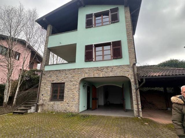 Villa Indipendente in vendita a Piemonte, Alessandria