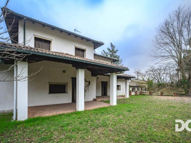 Villa Indipendente in vendita a Piemonte, Alessandria