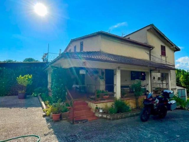 Villa Indipendente in vendita a Roma Capitale, Lazio