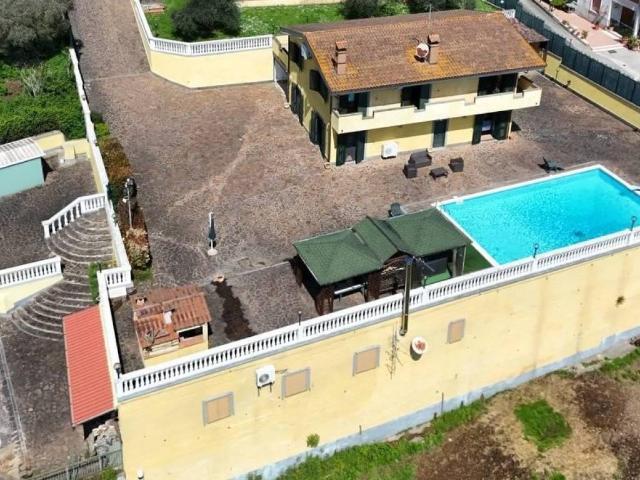 Villa Indipendente in vendita a Roma Capitale, Lazio