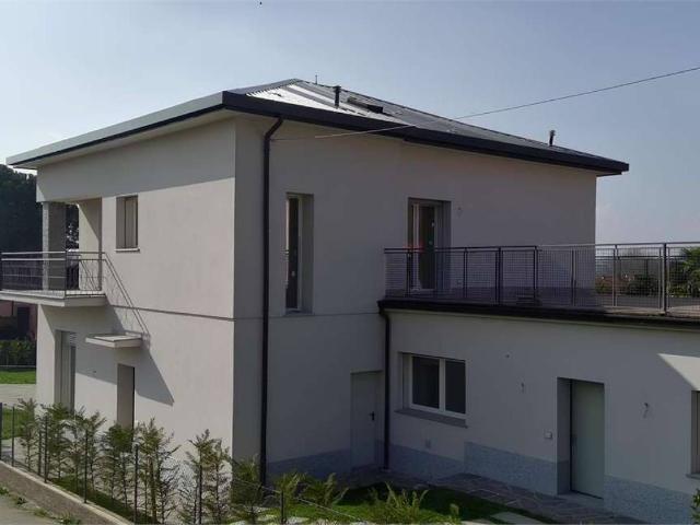 Villa Indipendente in vendita a Comunità Montana Valli del Verbano, Gavirate