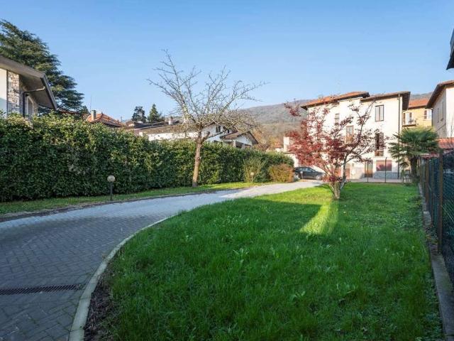 Villa Indipendente in vendita a Comunità Montana Valli del Verbano, Gavirate