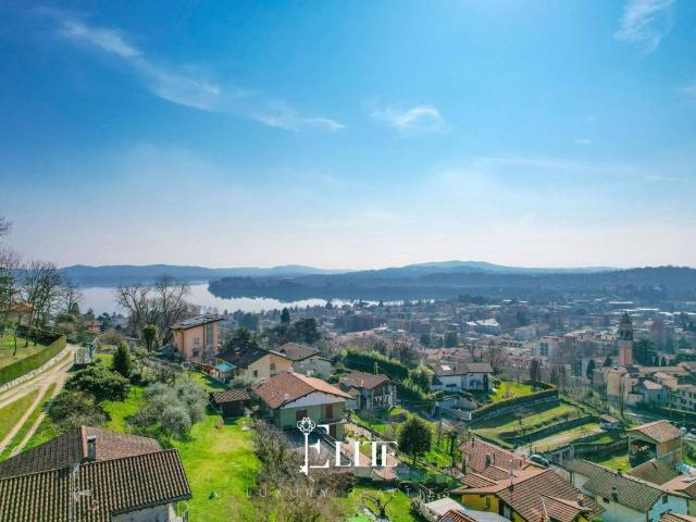 Villa Indipendente in vendita a Comunità Montana Valli del Verbano, Gavirate