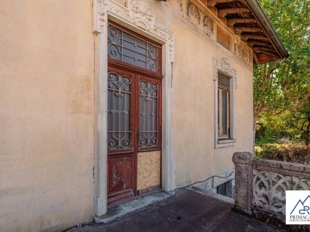 Villa Indipendente in vendita a Comunità Montana Valli del Verbano, Gavirate