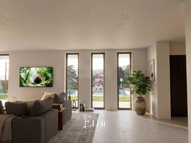 Villa Indipendente in vendita a Comunità Montana Valli del Verbano, Gavirate