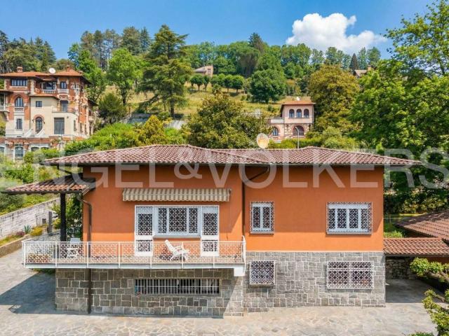 Villa Indipendente in vendita a Comunità Montana Valli del Verbano, Gavirate