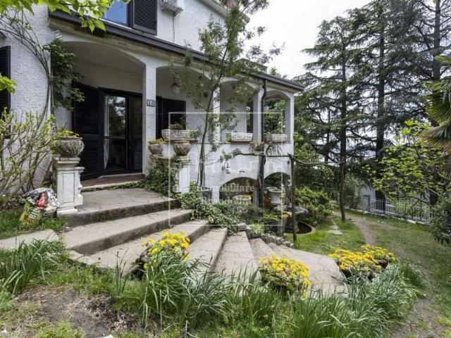 Villa Indipendente in vendita a Comunità Montana Valli del Verbano, Gavirate