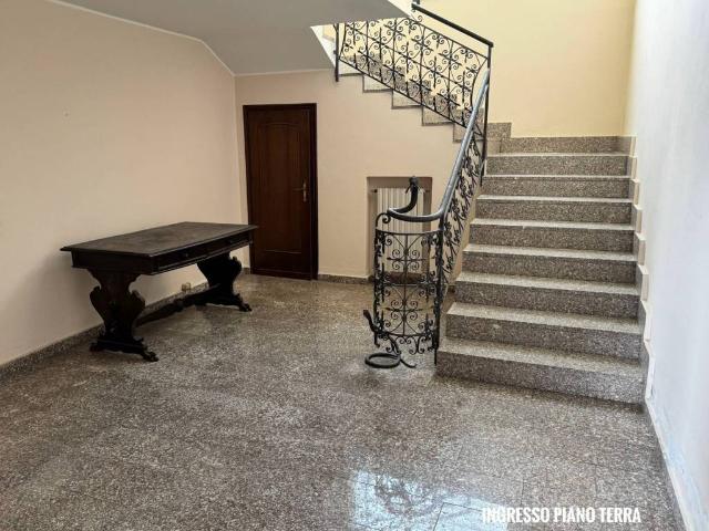 Villa Indipendente in vendita a Comunità Montana Valli del Verbano, Gavirate