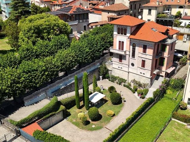 Villa Indipendente in vendita a Comunità Montana Valli del Verbano, Gavirate