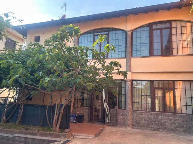 Villa Indipendente in vendita a Comunità Montana Valli del Verbano, Gavirate