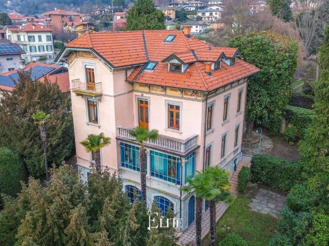 Villa Indipendente in vendita a Comunità Montana Valli del Verbano, Gavirate