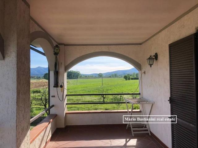 Villa Indipendente in vendita a Bivio Di Ravi, Toscana