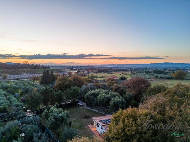 Villa Indipendente in vendita a Bivio Di Ravi, Toscana