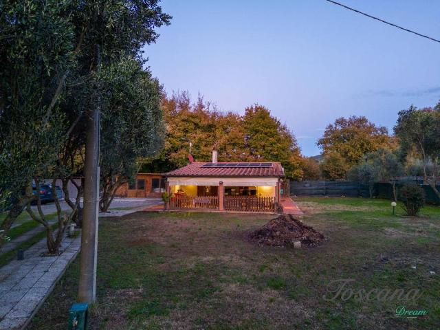 Villa Indipendente in vendita a Bivio Di Ravi, Toscana