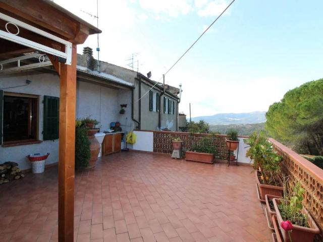 Villa Indipendente in vendita a Bivio Di Ravi, Toscana