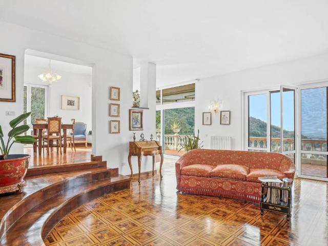 Villa Indipendente in vendita a Bivio Di Ravi, Toscana