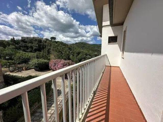 Villa Indipendente in vendita a Bivio Di Ravi, Toscana