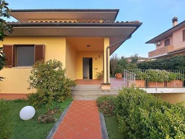 Villa Indipendente in vendita a Bivio Di Ravi, Toscana