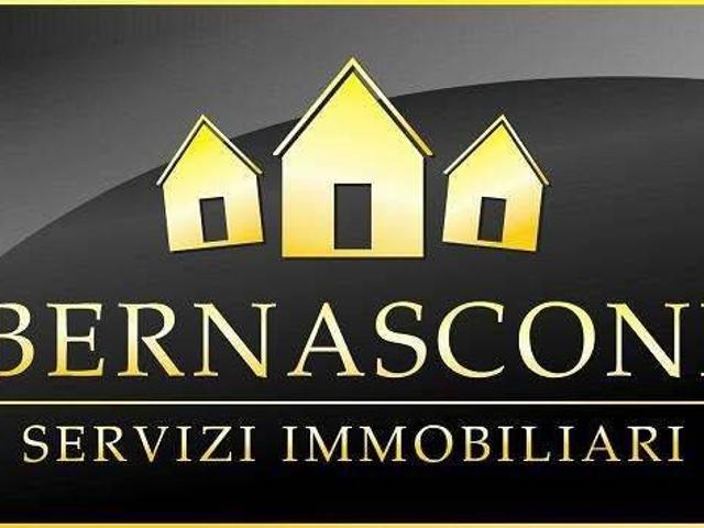 Villa Indipendente in vendita a Gazzada Schianno, Schianno