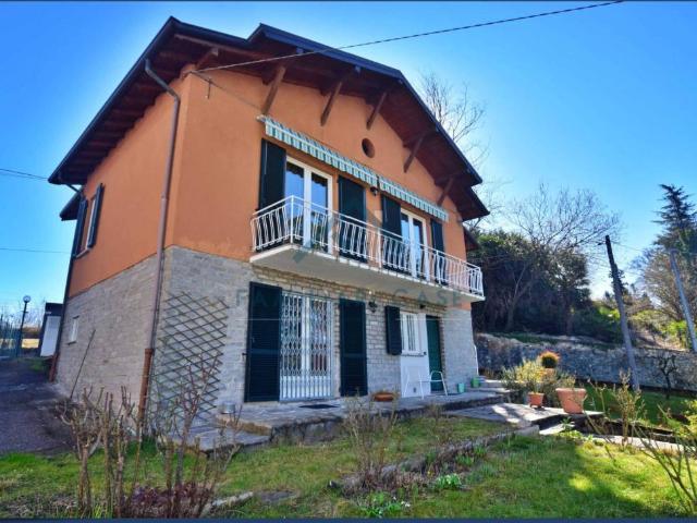 Villa Indipendente in vendita a Varese, Lombardia