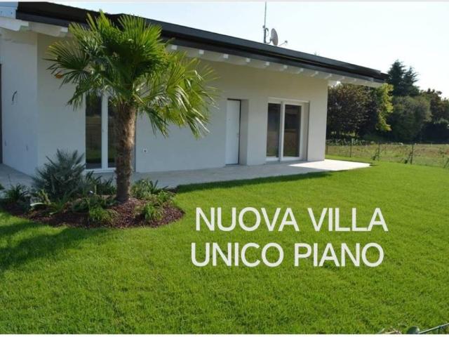 Villa Indipendente in vendita a Bosto, Varese