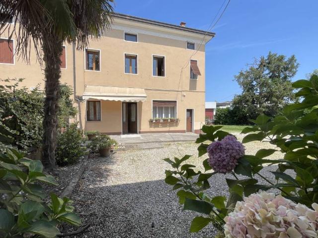 Villa Indipendente in vendita a Gazzo Padovano, Veneto
