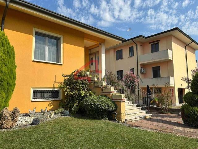 Villa Indipendente in vendita a Correzzo, Verona