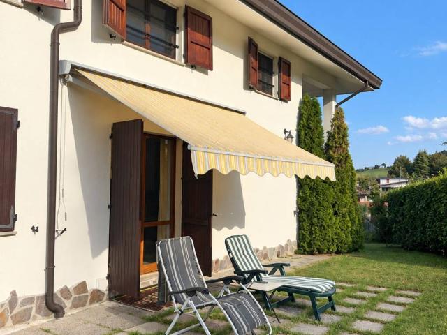 Villa Indipendente in vendita a Momeliano, Gazzola
