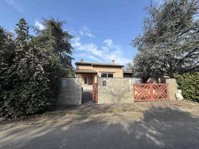 Villa Indipendente in vendita a Gazzola, Reggio Emilia